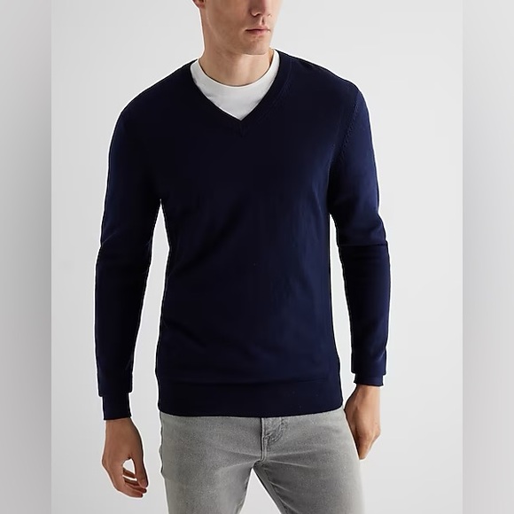 Men’s Express V-Neck Merino Wool Sweater - Picture 1 of 6
